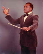 DukeConductor.jpg (1455305 bytes)